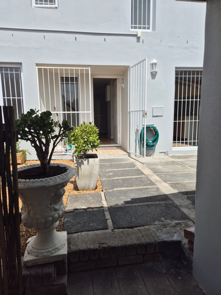 To Let 3 Bedroom Property for Rent in Silverglade Western Cape
